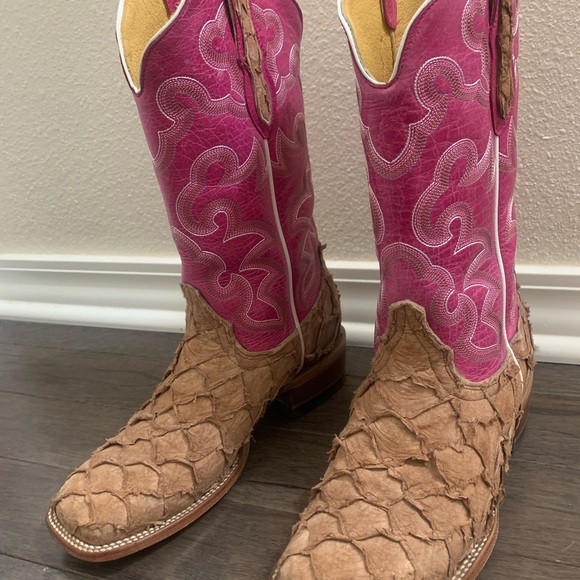 Pink and Tan Women's Natural Exotic Arapaima Western Boots - Picture 2 of 5